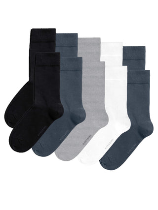 Produktbild som visar strumporna mot en vit bakgrund. 10 pack strumpor i olika färger av ett lyxigt material. 