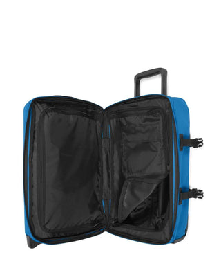 Eastpak Tranverz S Kabinväska 51cm - Bubble Blue, fotad mot en vit bakgrund.