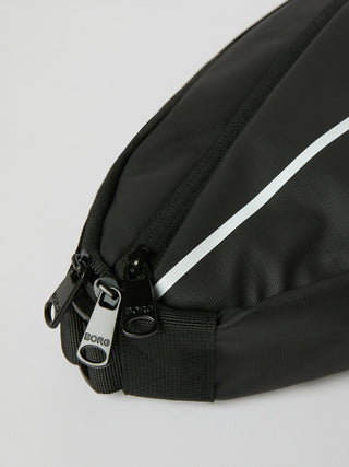 Björn Borg Ace Padel Bag S 10L - Black Beauty, fotad mot en ljusgrå bakgrund
