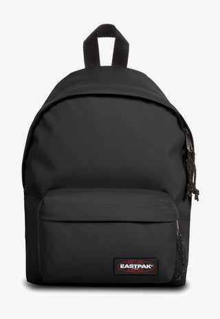 Eastpak ORBIT Ryggsäck - Black, fotad mot en vit bakgrund.