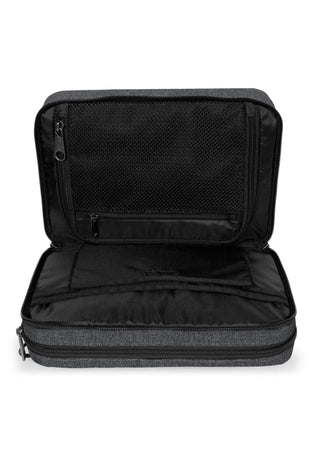 Eastpak Mavis Necessär - Black Denim, fotad mot en vit bakgrund.