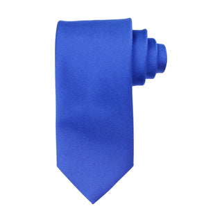 Hoprullad ceremoniell slips i 100 % siden med matt yta och klassisk bredd på 8 cm från AC i färgen Royal Blue, fotograferad mot vit bakgrund