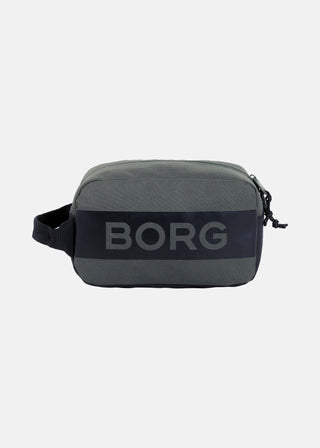 Björn Borg Logo Necessär - Agave Green, fotad mot en ljusgrås bakgrund