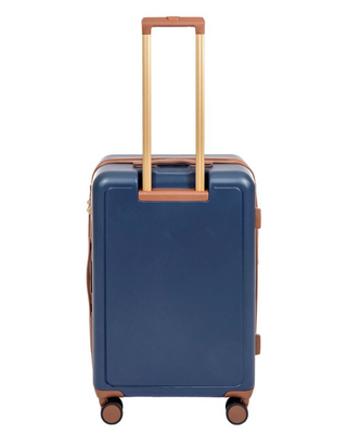 Cavalet Viken Mellanstor Resväska 67cm - Navy, fotad mot en vit bakgrund.