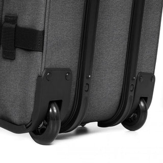 Eastpak Transit'R S Kabinväska -  Black Denim, fotad mot en vit bakgrund.