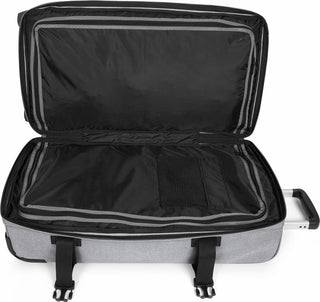 Eastpak Transit'R Stor Resväska - Sunday Grey, fotad mot en vit bakgrund.