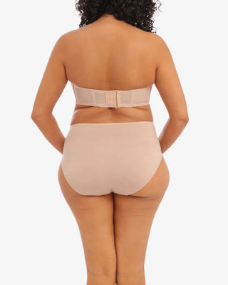 Elomi Smooth UW Moulded Strapless BH i beige, vy bakifrån med flexibel ryggdesign och bred hak- och hyskstängning för extra stabilitet.