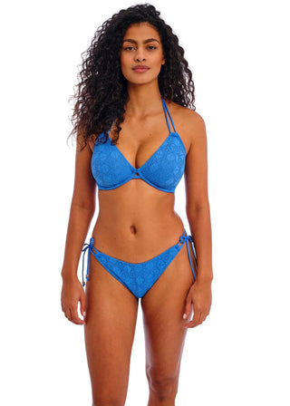 Freya Nomad Nights Uw Halter Bikini Bh-Topp - Blå. Snygg blå bikinitoppfrån freya med mönster 