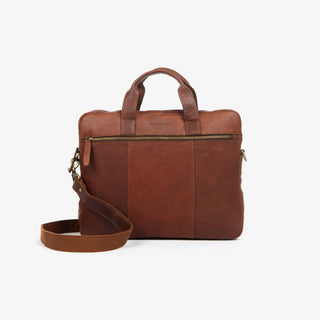 House of Sajaco Portfölj 16" Medium 1-fack - Cognac, fotad mot en vit bakgrund.