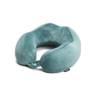 North Pioneer Memory Foam Nackkudde - Grön  fotad mot en vit bakgrund 