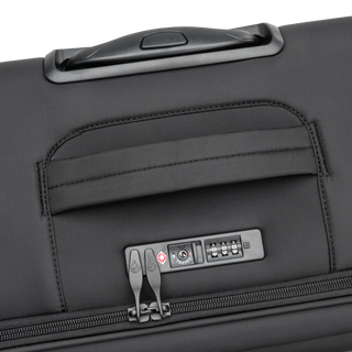 Svart kabinväska 55cm med teleskophandtag, fyra dubbelhjul och praktisk framficka – perfekt för handbagage.