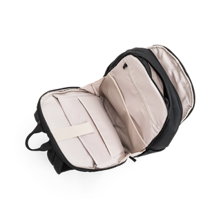 North Pioneer Flight Backpack - Svart  ryggsäck med flera dragkedjefack och vadderade axelremmar, perfekt för vardag och laptopförvaring.