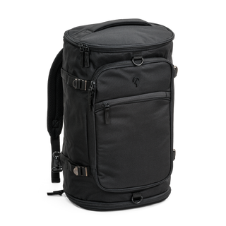 North Pioneer Flygduffelväska 38L - Svart cylindrisk ryggsäck med flera fack, dragkedjor och justerbara axelremmar – perfekt som duffelbag för resa eller träning.