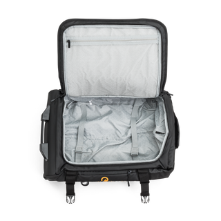 North Pioneer Duffel/Ryggsäck med Hjul 55 cm - Svart  fotad mot en grå bakgrund 