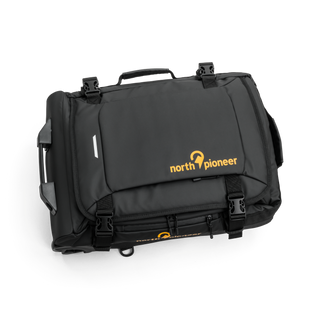 North Pioneer Duffel/Ryggsäck med Hjul 55 cm - Svart  fotad mot en grå bakgrund 