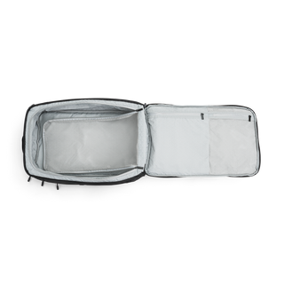 Svart kabinryggsäck från North Pioneer – stilren design med dragkedjefickor, topphandtag och gul logotyp, perfekt som handbagage eller weekendväska
