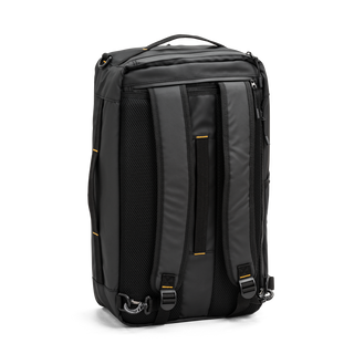 Svart kabinryggsäck från North Pioneer – stilren design med dragkedjefickor, topphandtag och gul logotyp, perfekt som handbagage eller weekendväska
