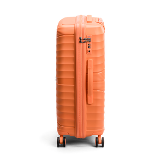 North Pioneer CPH Mellanstor Resväska 66 cm - Orange hårdskal med vågmönster – teleskophandtag i kopparfärg och 360° hjul för smidig manövrering och stilren design fotad mot en vit bakgrund 