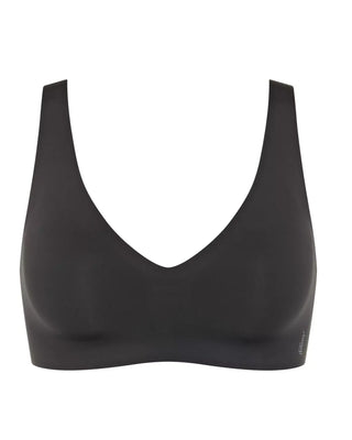 “Frilagd bild av Sloggi Zero Feel Soft Bra i svart – sömlös, bygellös bh med vaddering och 360° stretch i återvunnen mikrofiber.”