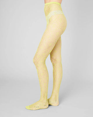  Swedish Stockings Lykke Net Strumpbyxor -Apple Green bilden visar snygga strumpbyxor 