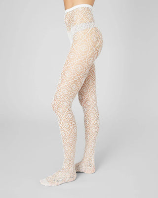  Swedish Stockings Lykke Net Strumpbyxor -Ivory bilden visar snygga strumpbyxor 
