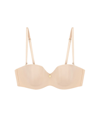 Frilagd bild av Triumph Body Make-Up Essentials vadderad bygel-bh i nude beige – slät design med lätt vaddering och diskret finish.
