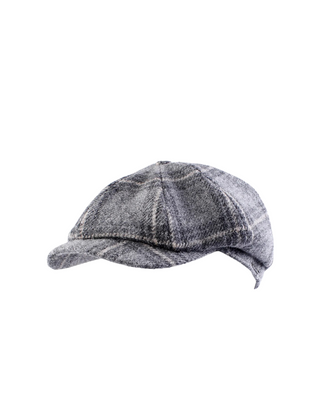 Wigéns Newsboy Classic Keps - Grå med Klassiskt Rutmönster fotad mot en vit/grå bakgrund. 
