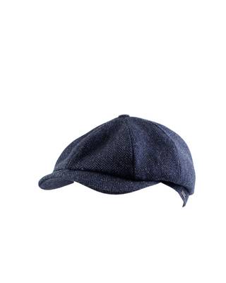 Wigéns Newsboy Classic Keps  i Linne - Djupmarinblå med Fiskbensmönster, sygg och härlig herr keps fotad mot en vit/grå bakgrund 