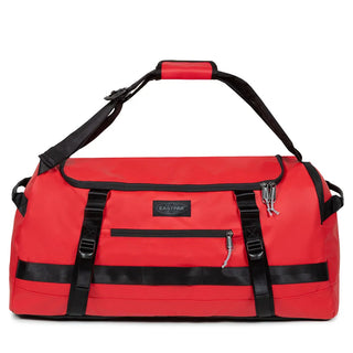 Eastpak Duffel Pack M Duffelbag 71cm - Tarp Red, fotad mot en vit bakgrund.