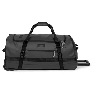 Eastpak Duffel Pack L Resväska Med Hjul - Tarp Black, fotad mot en vit bakgrund.