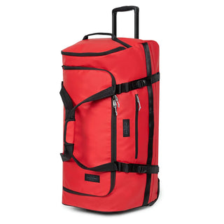 Eastpak Duffel Pack L Resväska Med Hjul - Tarp Red, fotad mot en vit bakgrund.