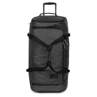 Eastpak Duffel Pack M Resväska Med Hjul - Tarp Black, fotad mot en vit bakgrund.