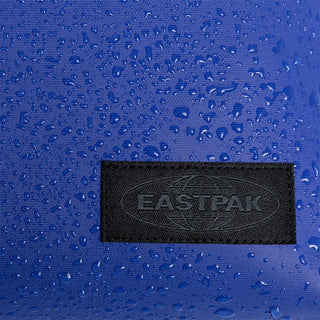 Eastpak Duffel Pack S Kabinväska Med Hjul - Tarp Blue, fotad mot en vit bakgrund.