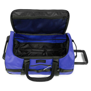 Eastpak Duffel Pack S Kabinväska Med Hjul - Tarp Blue, fotad mot en vit bakgrund.