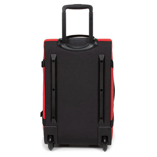 Eastpak Duffel Pack S Kabinväska Med Hjul - Tarp Red, fotad mot en vit bakgrund.