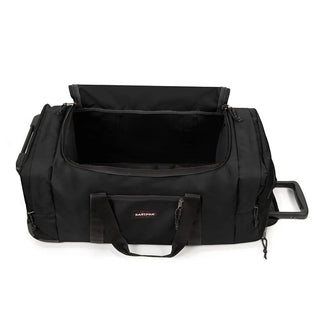 Eastpak Leatherface M +  Resväska/Duffelbag 69L - Black, fotad mot en vit bakgrund.