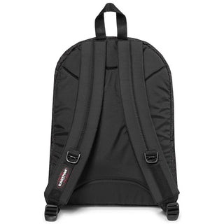 Eastpak Pinacle Ryggsäck - Spark Black, fotad mot en vit bakgrund.