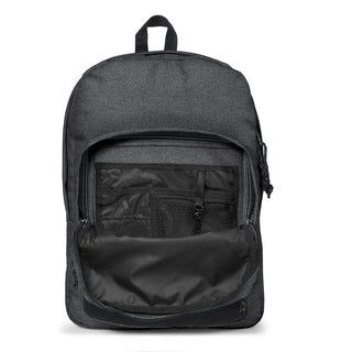 Eastpak Pinacle Ryggsäck - Black Denim, fotad mot en vit bakgrund.