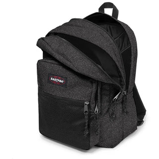 Eastpak Pinacle Ryggsäck - Spark Black, fotad mot en vit bakgrund.