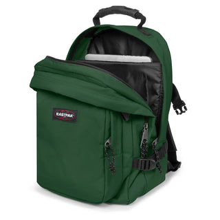 Eastpak Provider Ryggsäck - Bristle Green, fotad mot en vit bakgrund.