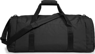 Eastpak Reader M+ Duffelbag - Black, fotad mot en vit bakgrund.