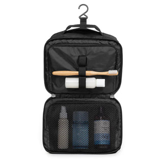 Eastpak Road Kit Necessär - Black, fotad mot en vit bakgrund.