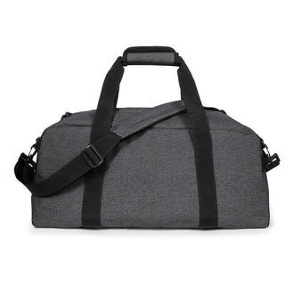 Eastpak Stand+ Duffelbag 34L - Black Denim, fotad mot en vit bakgrund.