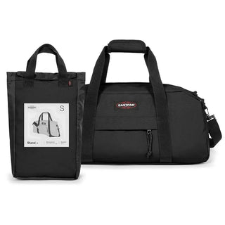 Eastpak Stand+ Duffelbag 34L - Black, fotad mot en vit bakgrund.