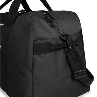 Eastpak Terminal+ Duffelbag 96L - Black, fotad mot en vit bakgrund.