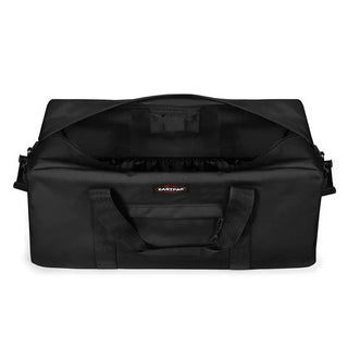 Eastpak Terminal+ Duffelbag 96L - Black, fotad mot en vit bakgrund.