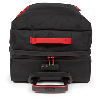 Eastpak Tranverz Stor Resväska - Kontrast Scarlet, fotad mot en vit bakgrund.