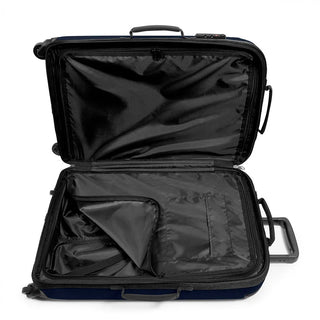 Eastpak Tranzshell Mellanstor Resväska 67cm - Ultra Marine, fotad mot en vit bakgrund.