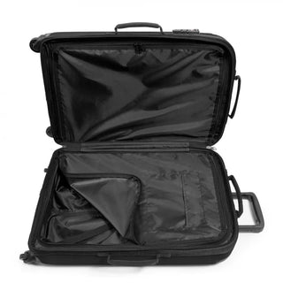 Eastpak Tranzshell Mellanstor Resväska 67cm - Black, fotad mot en vit bakgrund.