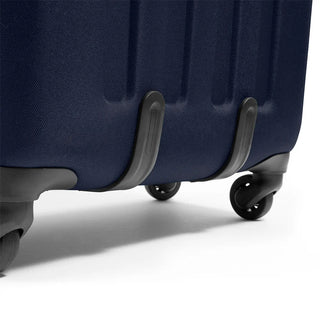 Eastpak Tranzshell Kabinväska 54cm - Ultra Marine, fotad mot en vit bakgrund.